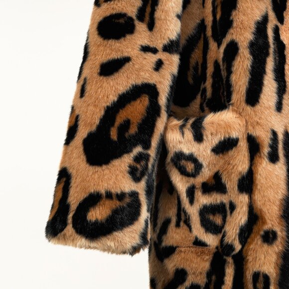 Stand Alexa Beige Black Leopard Faux Fur Coat - Picture 6 of 9